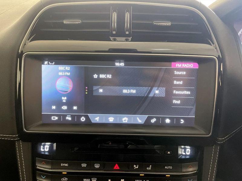 Used Jaguar F-Pace 2019 for sale - 76329702: Photo 24