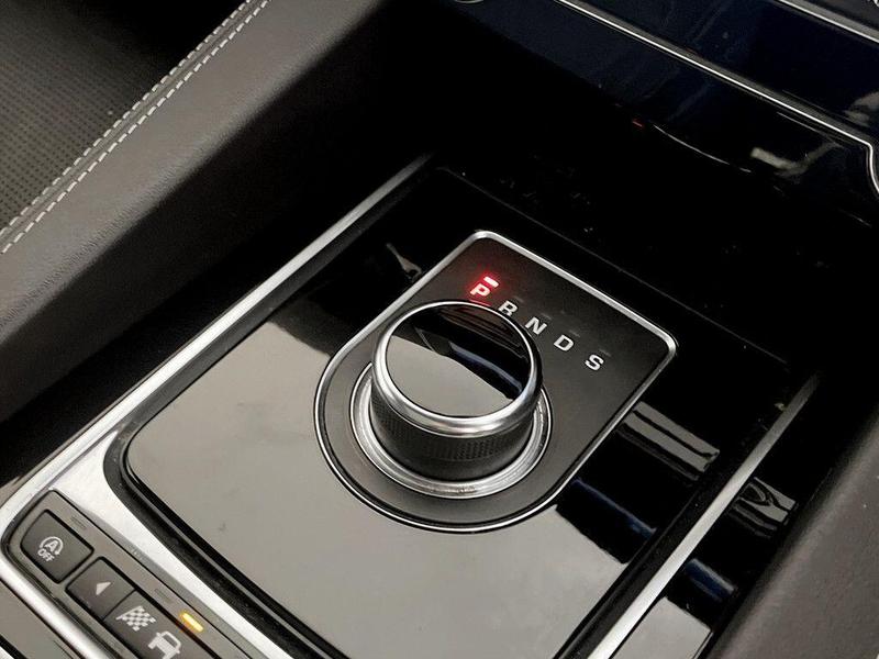 Used Jaguar F-Pace 2019 for sale - 76329702: Photo 26