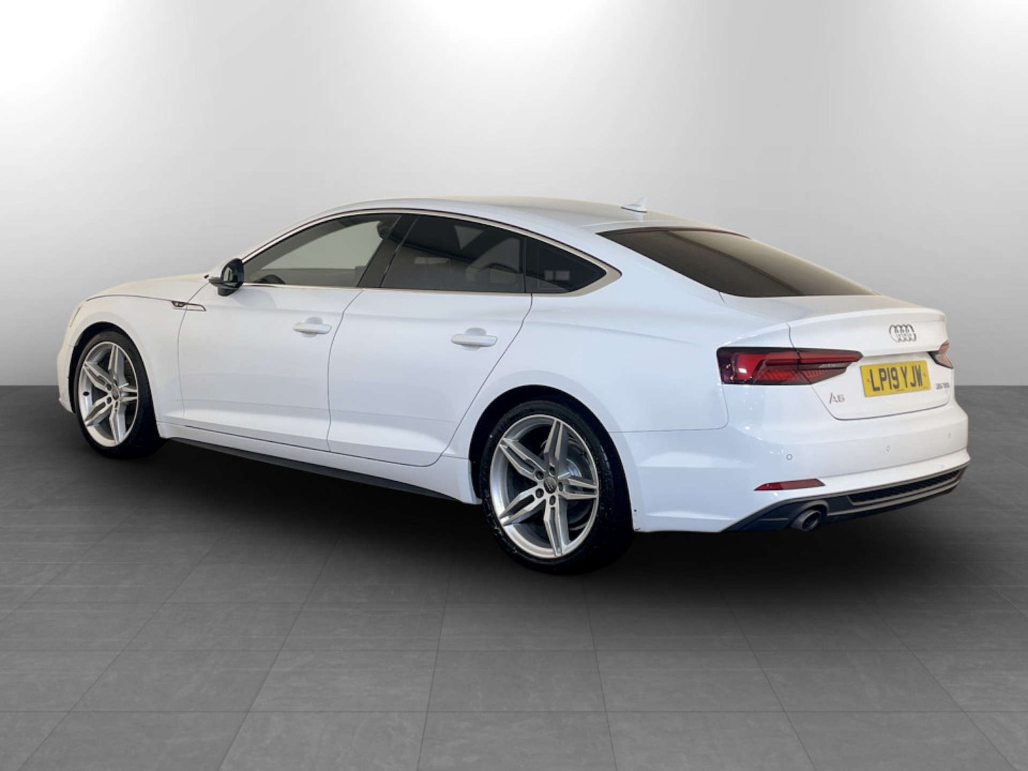 Used Audi A5 2019 for sale - 77185092: Photo 8