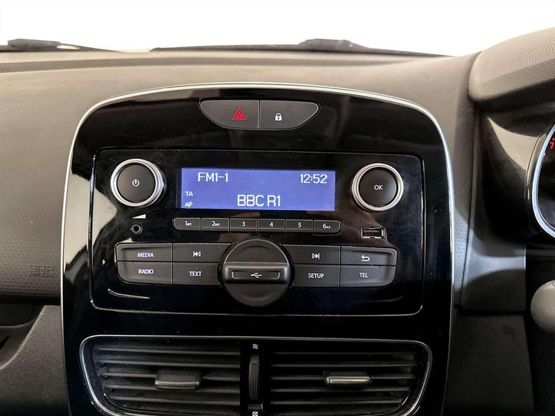 Used Renault Clio 2018 for sale - 77138237: Photo 22