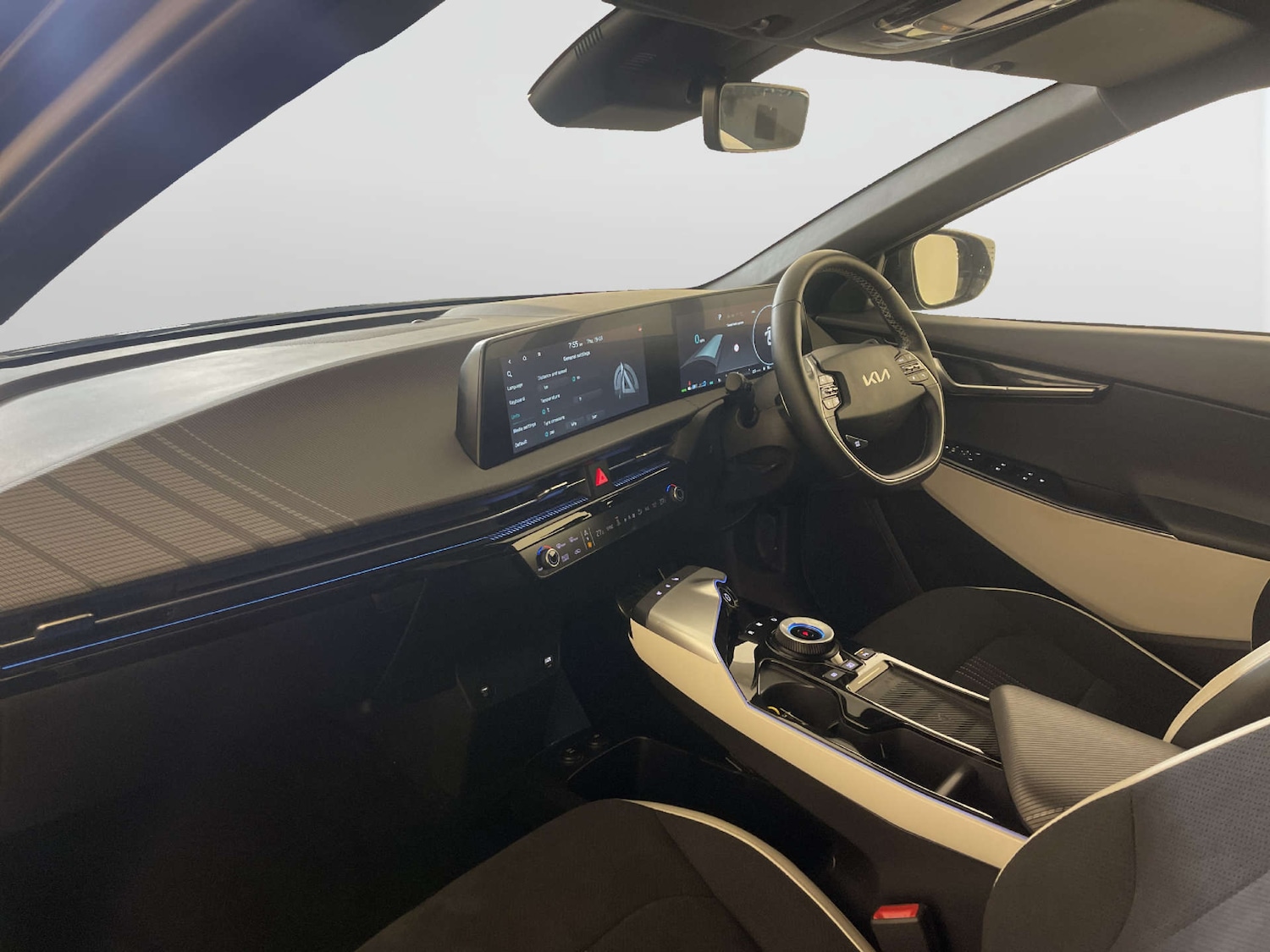 Used Kia EV6 2023 for sale - 77953310: Photo 12