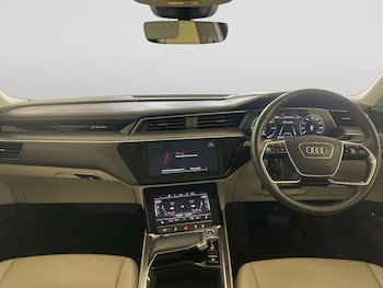Used Audi e-tron 2022 for sale - 78031001: Photo