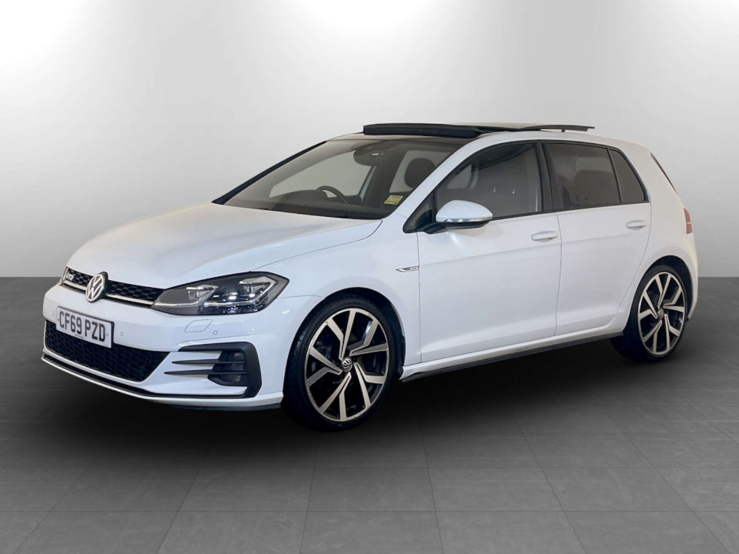 Used Volkswagen Golf 2019 for sale - 77301709: Photo 6