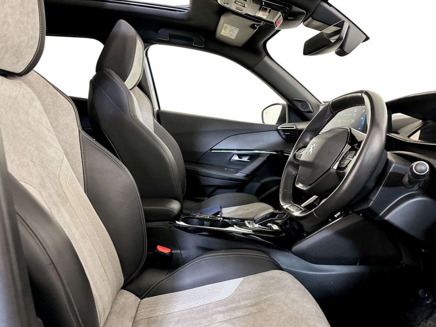 Used Peugeot 2008 2021 for sale - 77535086: Photo 13