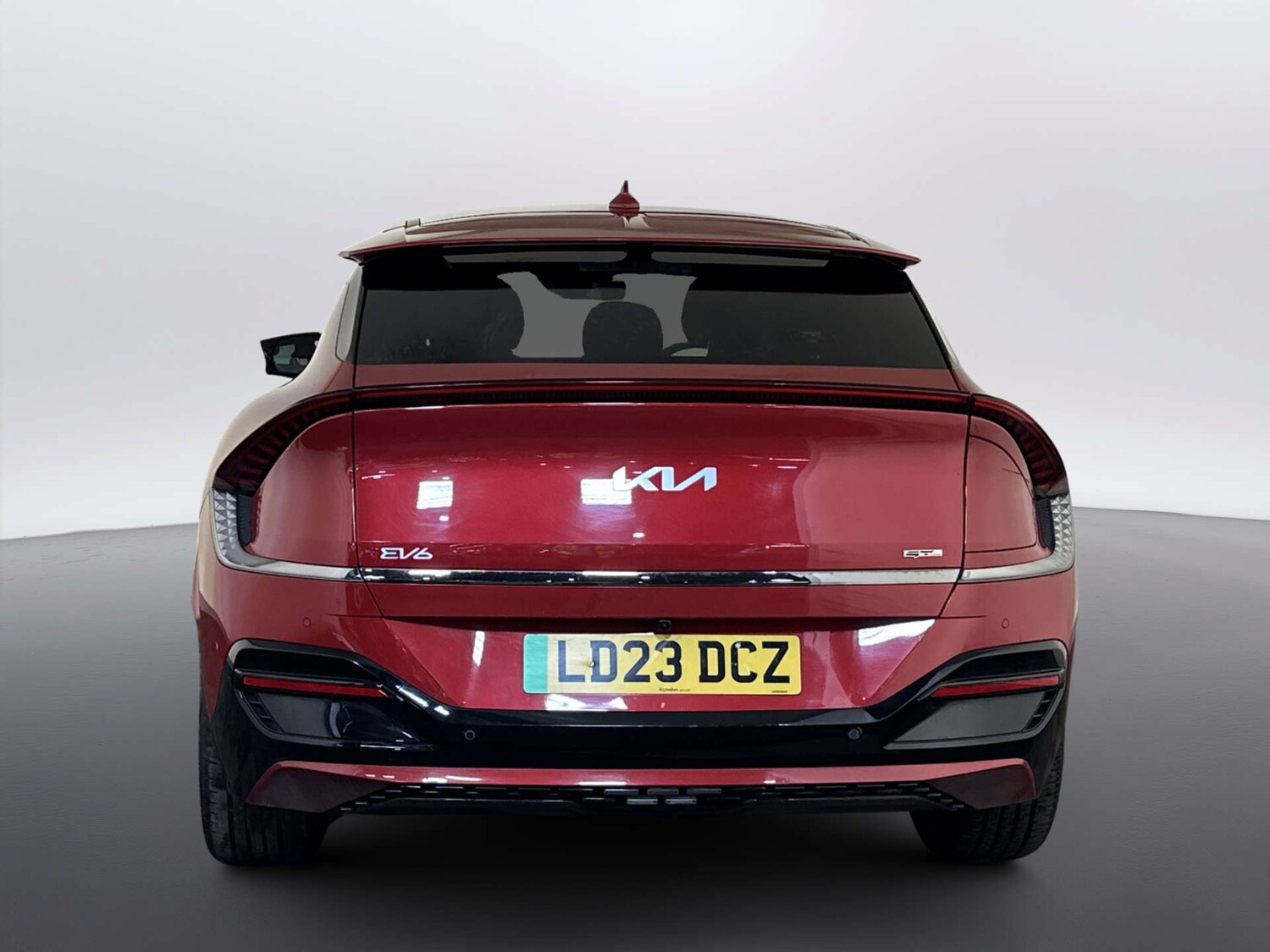 Used Kia EV6 2023 for sale - 77917724: Photo 9