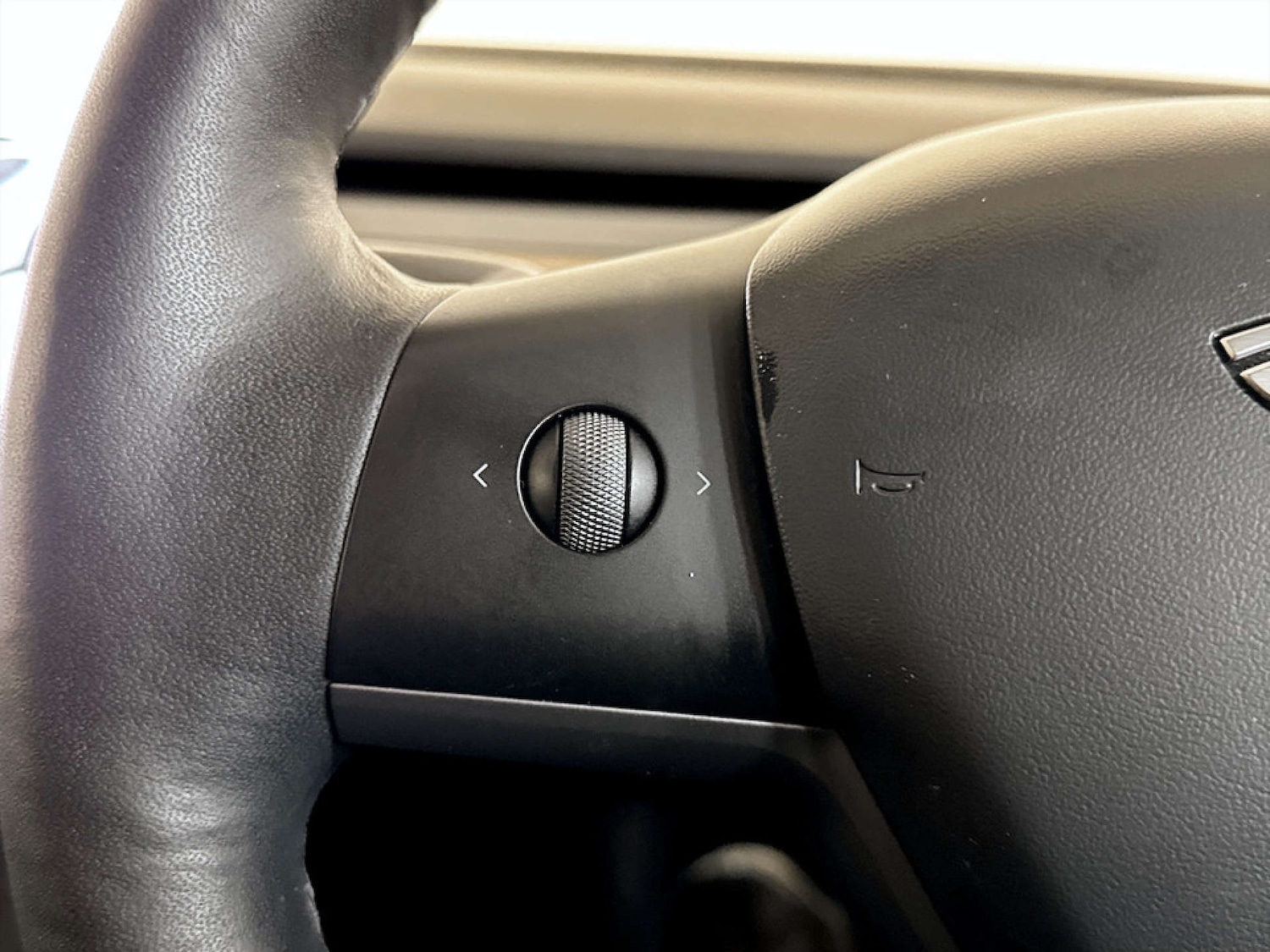 Used Tesla Model 3 2021 for sale - 77368290: Photo 16