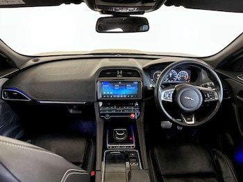 Used Jaguar F-Pace 2017 for sale - 77013715: Photo