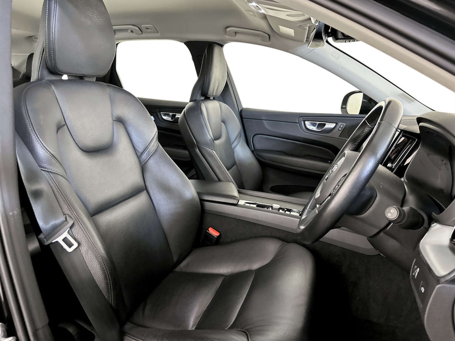 Used Volvo XC60 2020 for sale - 77690689: Photo 13