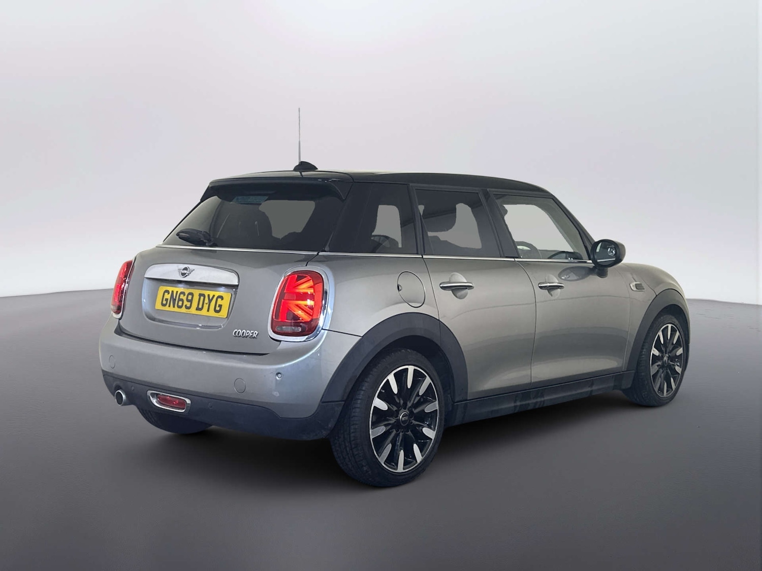 Used MINI Hatch 2019 for sale - 77903055: Photo 10