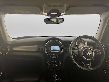 Used MINI Hatch 2019 for sale - 77903055: Photo