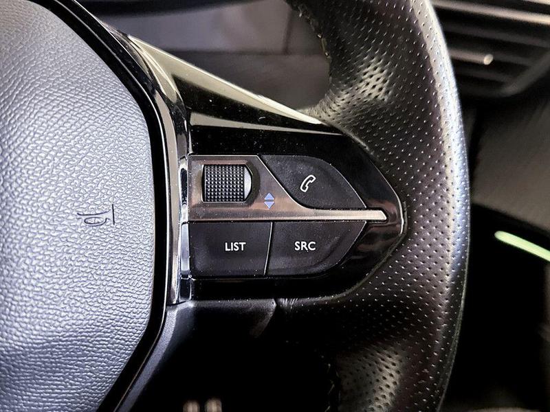 Used Peugeot 2008 2021 for sale - 76415843: Photo 19