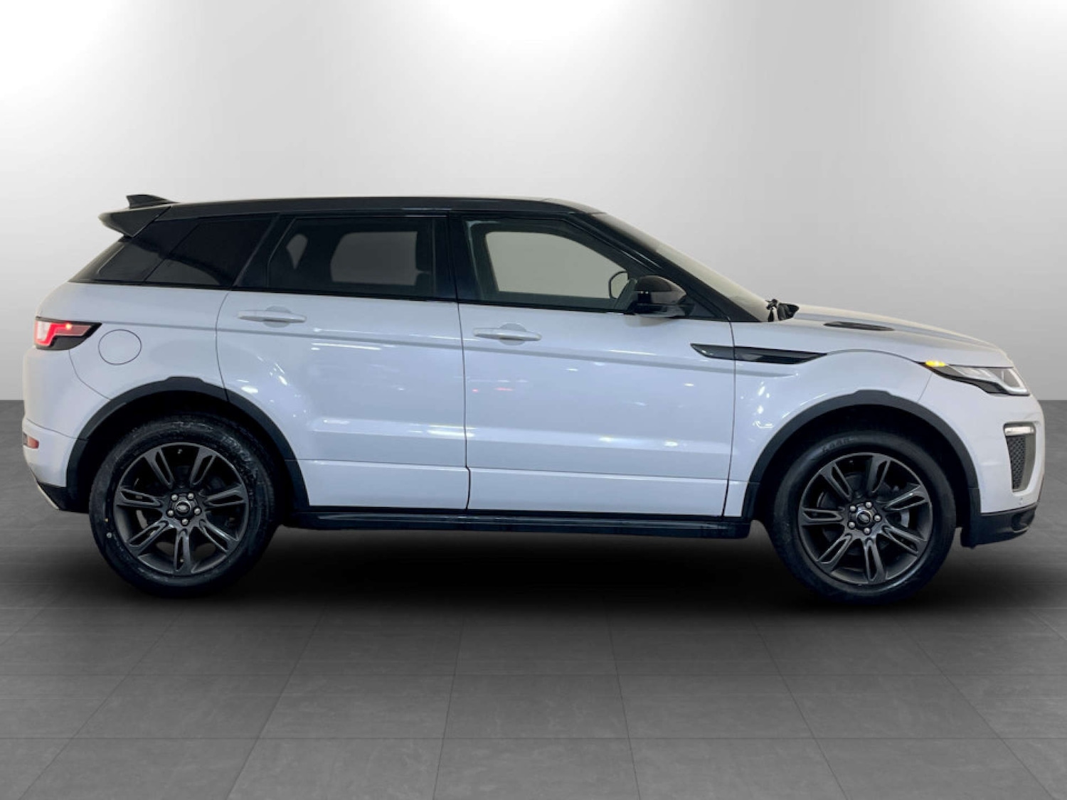 Used Land Rover Range Rover Evoque 2019 for sale - 77185117: Photo 11