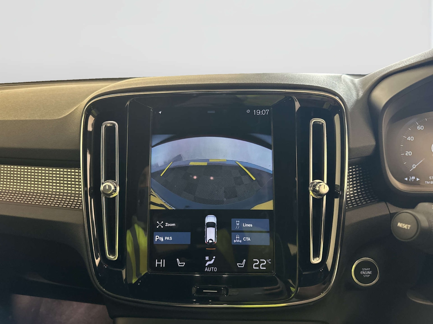 Used Volvo XC40 2021 for sale - 78041875: Photo 20