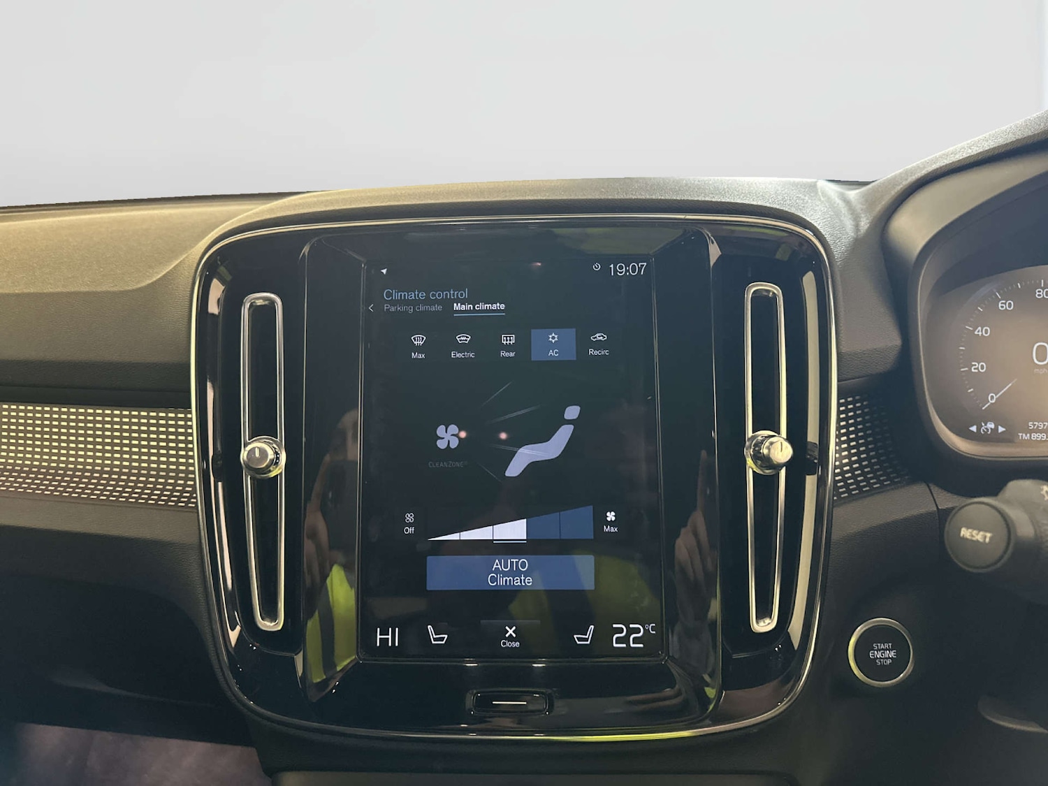 Used Volvo XC40 2021 for sale - 78041875: Photo 24