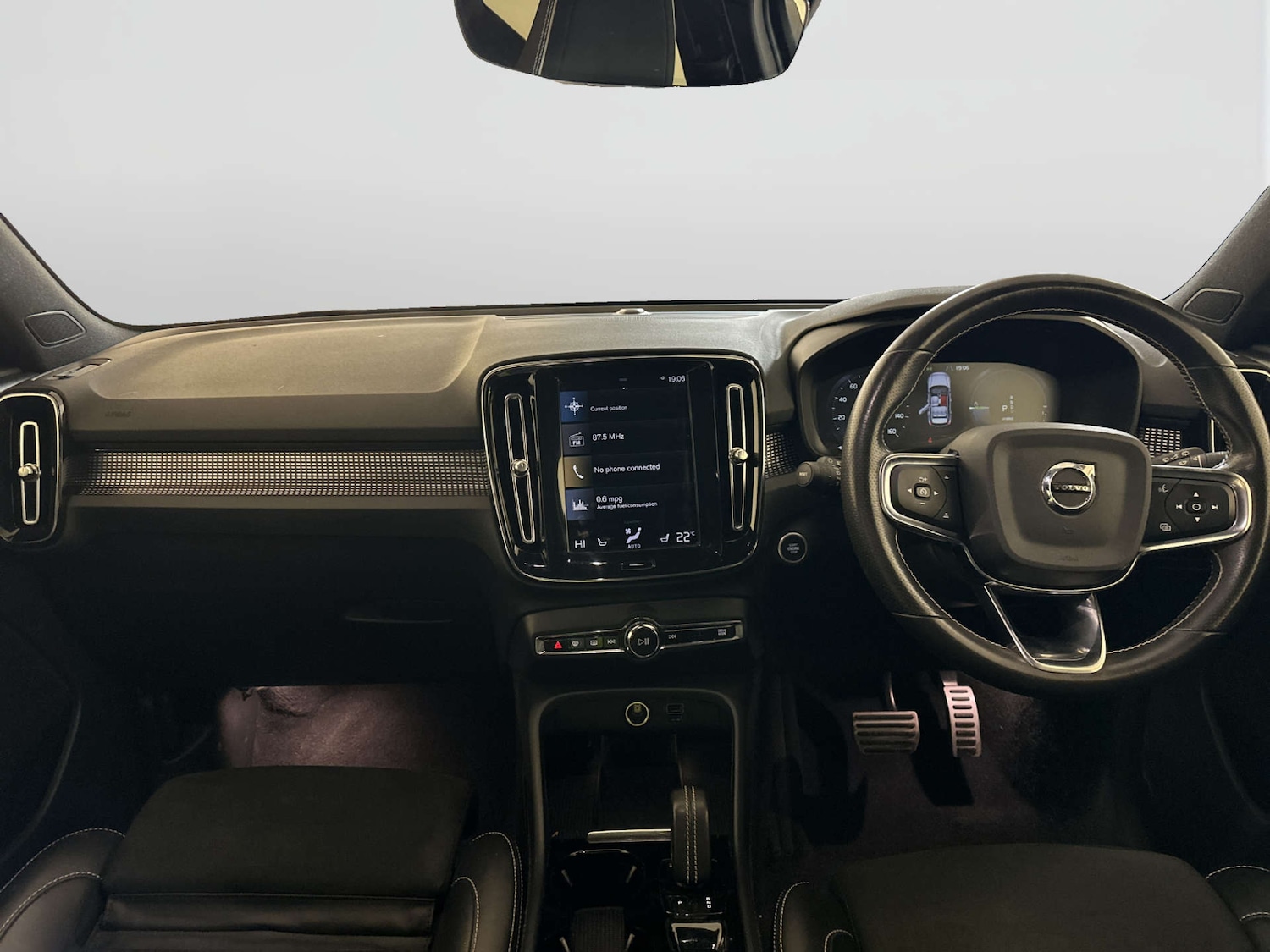 Used Volvo XC40 2021 for sale - 78041875: Photo 3