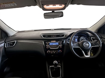 Used Nissan Qashqai 2018 for sale - 77583930: Photo