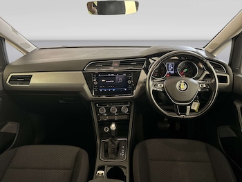 Used Volkswagen Touran 2021 for sale - 79437584: Photo