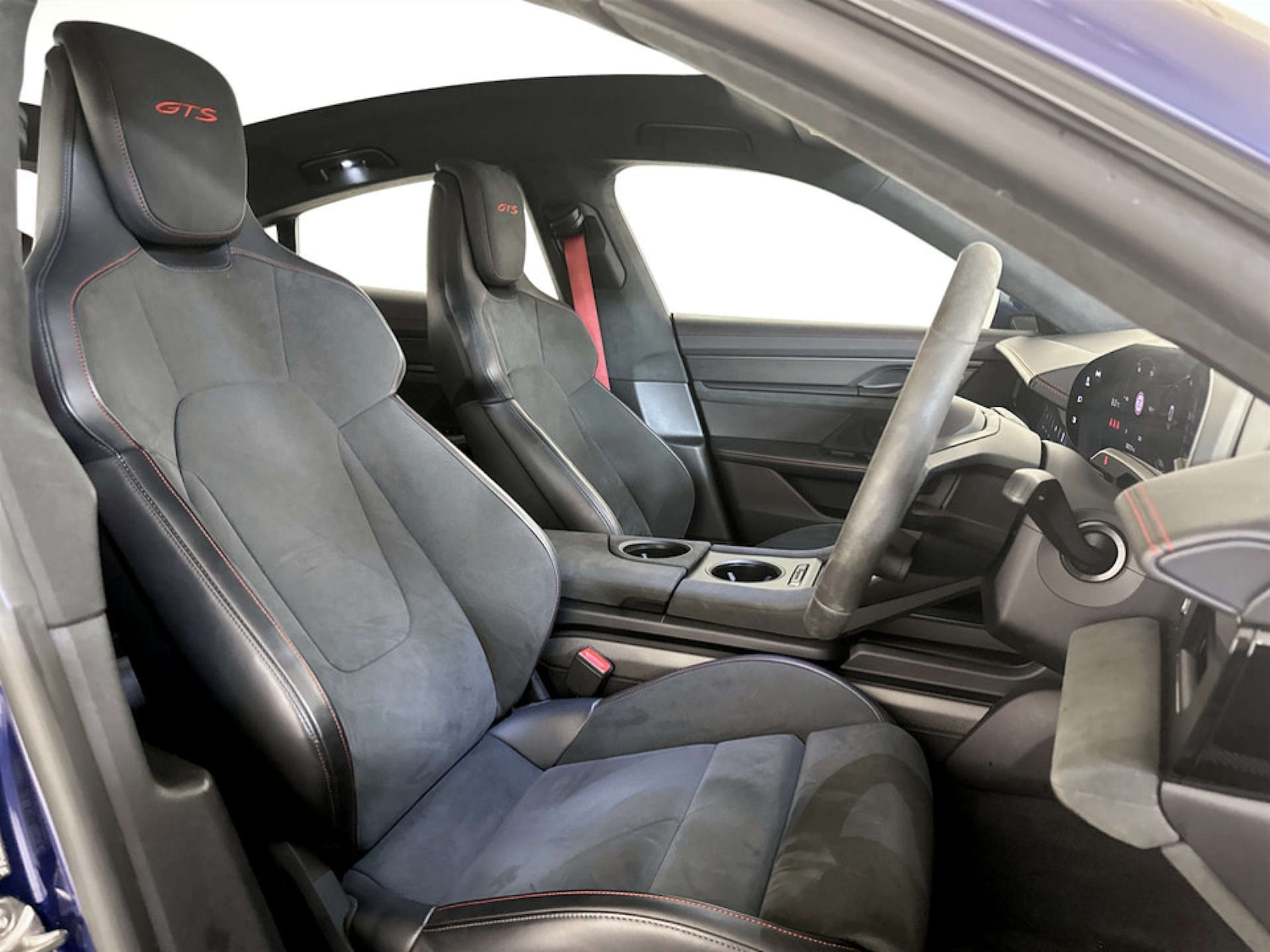 Used Porsche Taycan 2022 for sale - 77782089: Photo 13