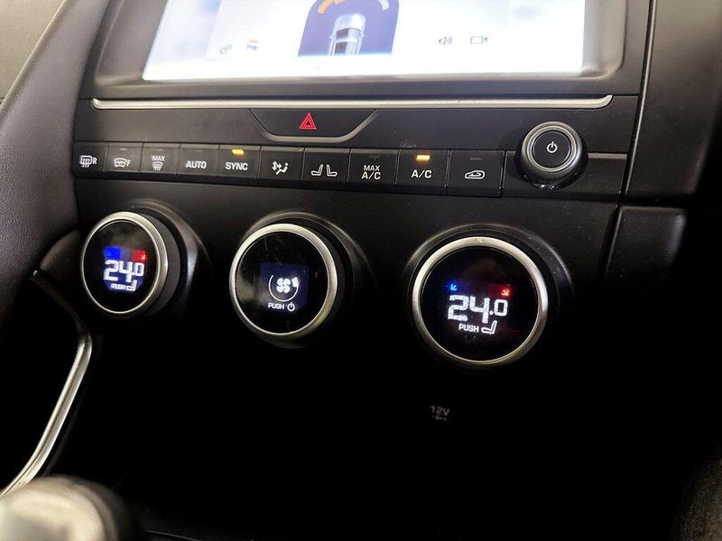 Used Jaguar E-Pace 2020 for sale - 76391372: Photo 25