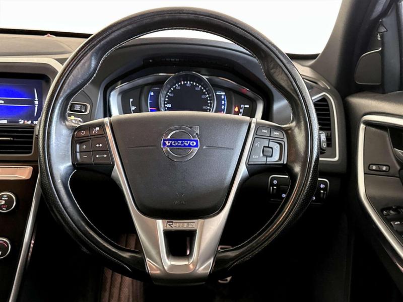 Used Volvo XC60 2017 for sale - 76854840: Photo 15