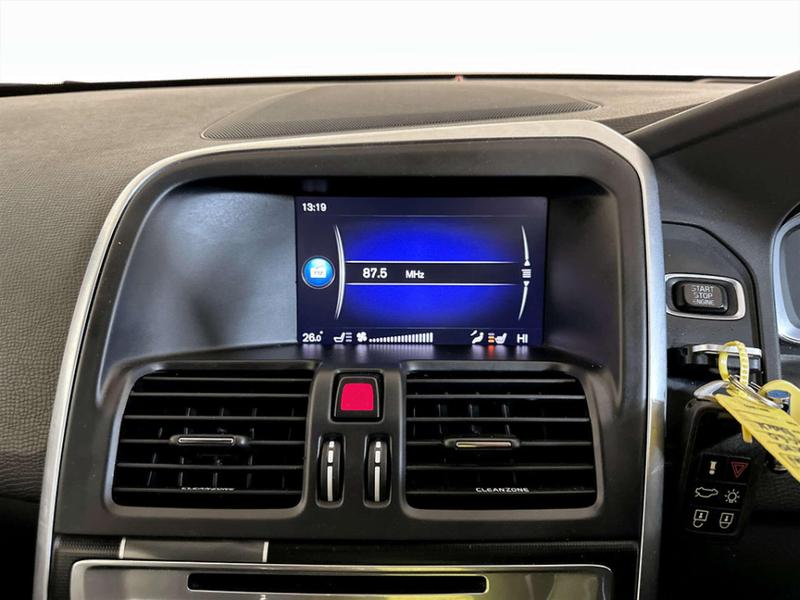 Used Volvo XC60 2017 for sale - 76854840: Photo 22