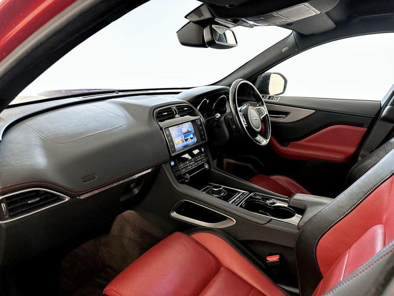 Used Jaguar F-Pace 2017 for sale - 76603386: Photo 12