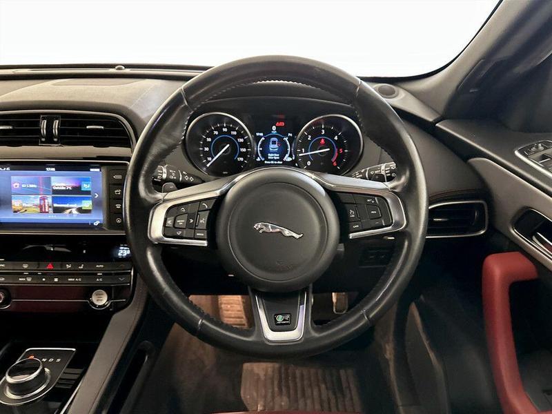 Used Jaguar F-Pace 2017 for sale - 76603386: Photo 16