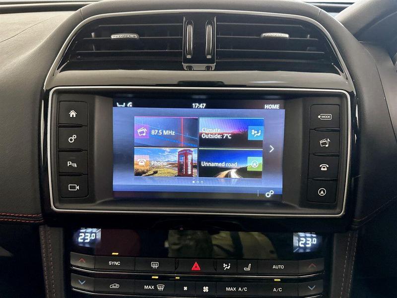 Used Jaguar F-Pace 2017 for sale - 76603386: Photo 23