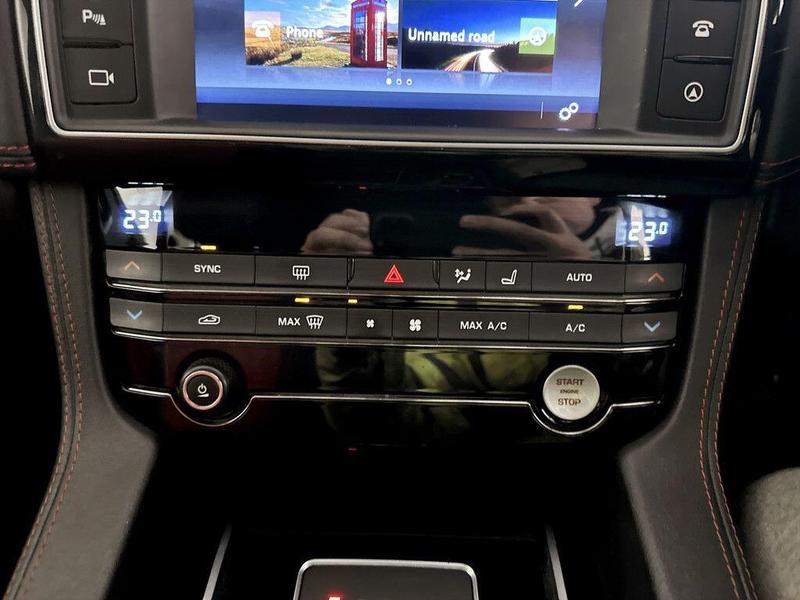 Used Jaguar F-Pace 2017 for sale - 76603386: Photo 24
