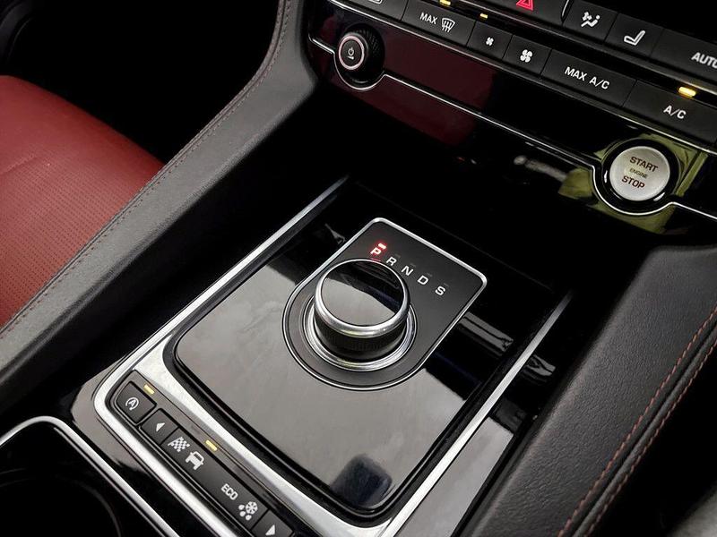 Used Jaguar F-Pace 2017 for sale - 76603386: Photo 25