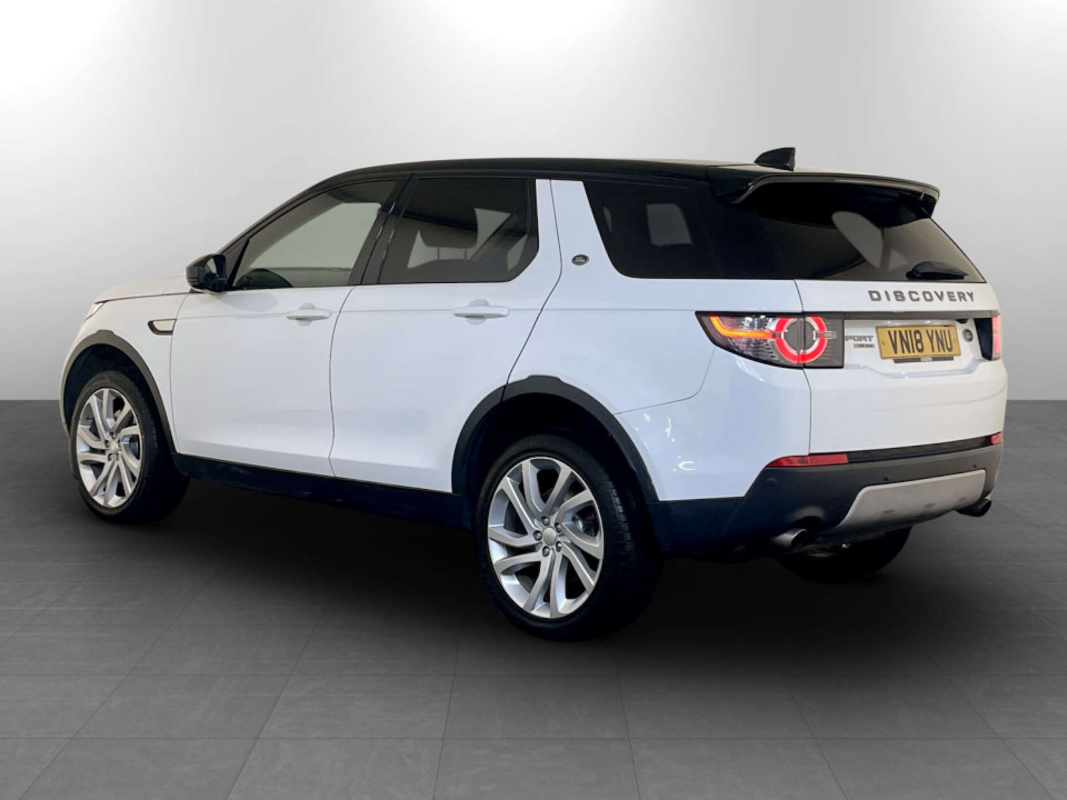 Used Land Rover Discovery Sport 2018 for sale - 77621913: Photo 8