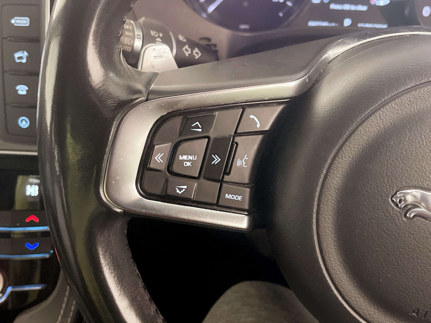 Used Jaguar F-Pace 2017 for sale - 77185065: Photo 17