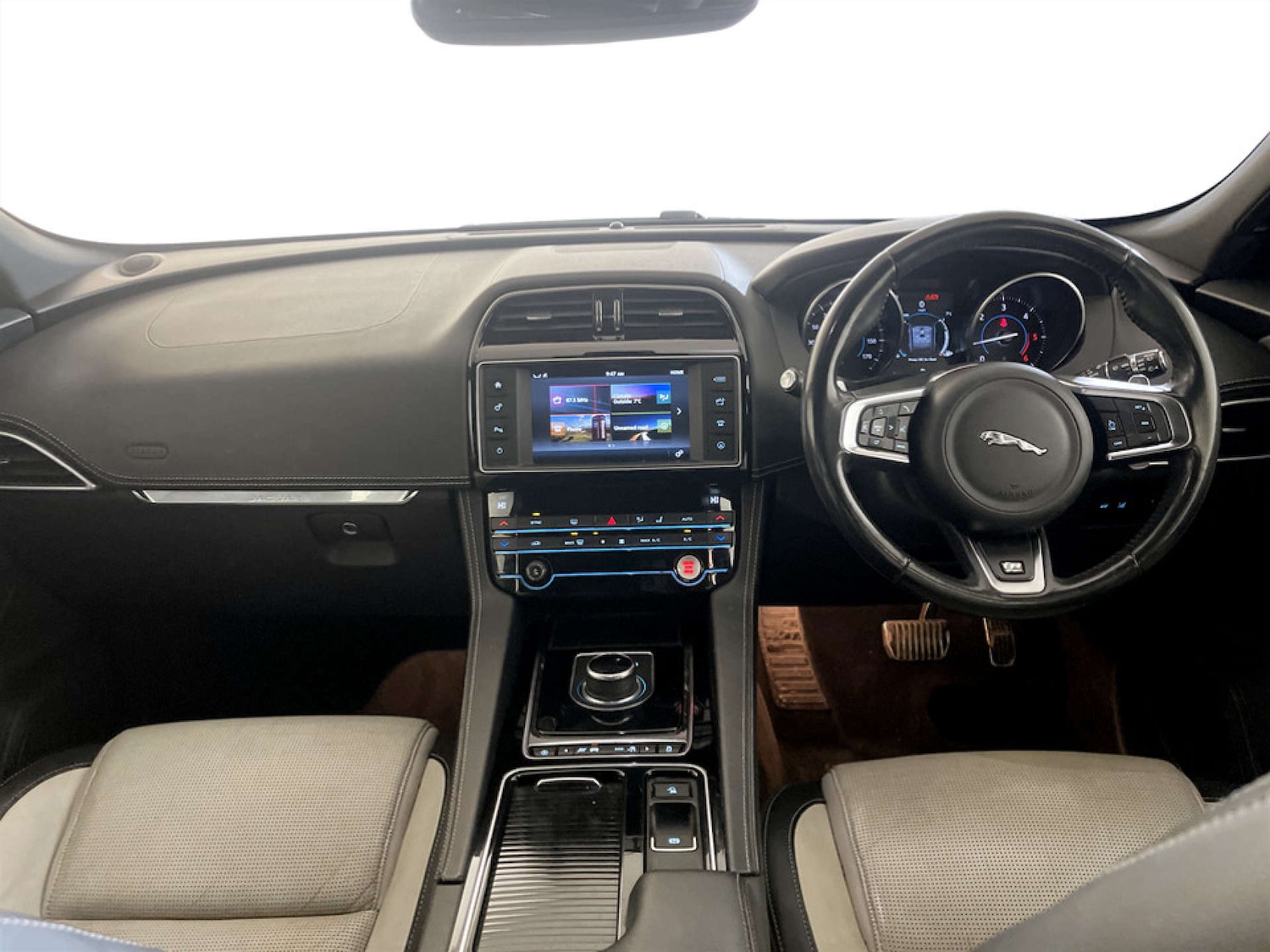 Used Jaguar F-Pace 2017 for sale - 77185065: Photo 3