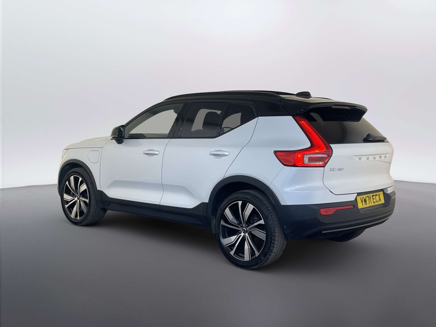 Used Volvo XC40 2022 for sale - 78112444: Photo 8