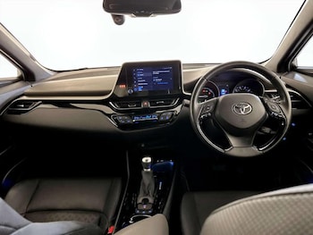 Used Toyota C-HR 2023 for sale - 76895577: Photo