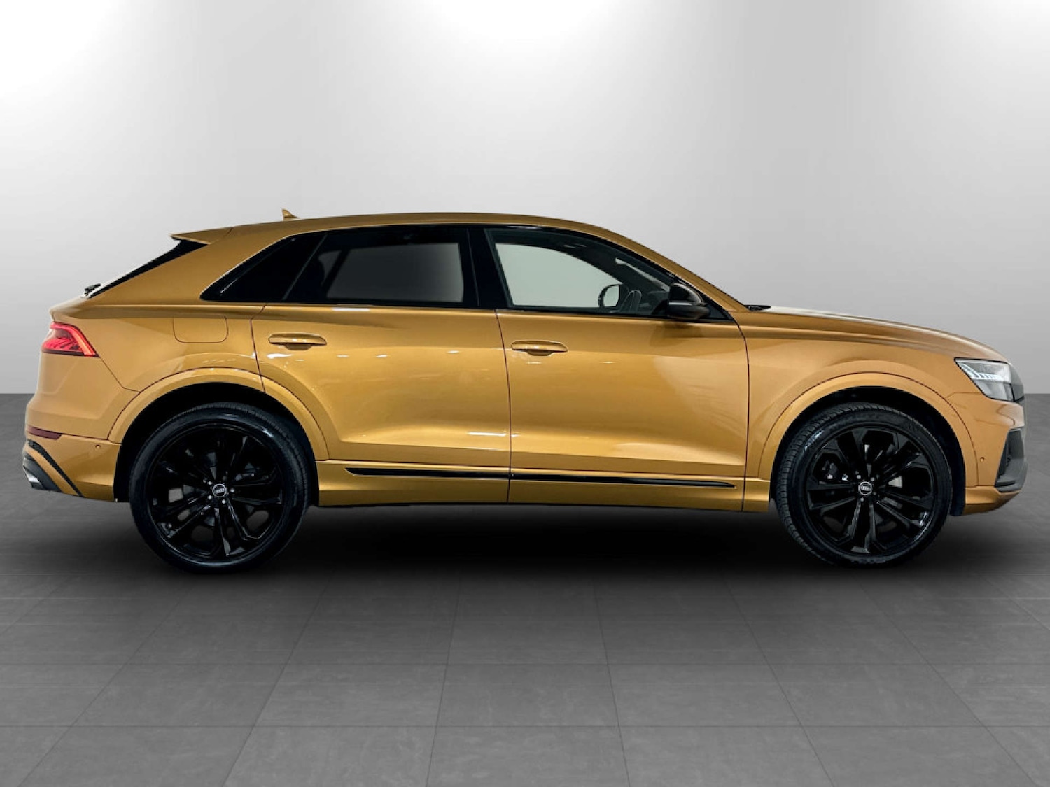 Used Audi Q8 2021 for sale - 77778110: Photo 11