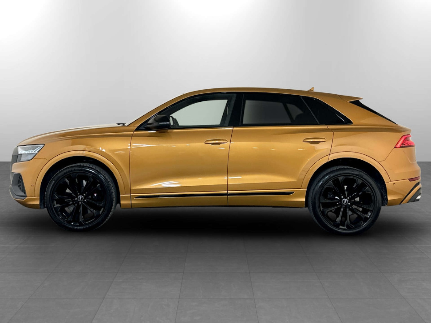 Used Audi Q8 2021 for sale - 77778110: Photo 7