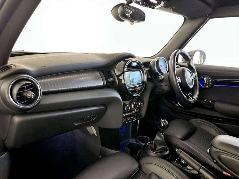 Used MINI Convertible 2019 for sale - 76888005: Photo 12