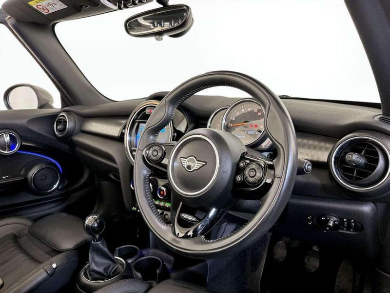 Used MINI Convertible 2019 for sale - 76888005: Photo 15