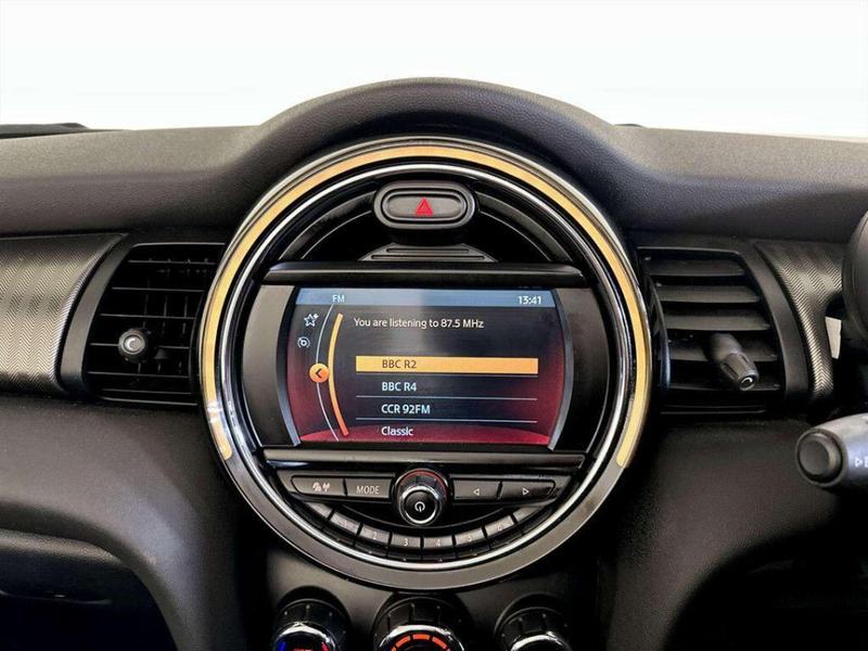 Used MINI Convertible 2019 for sale - 76888005: Photo 22