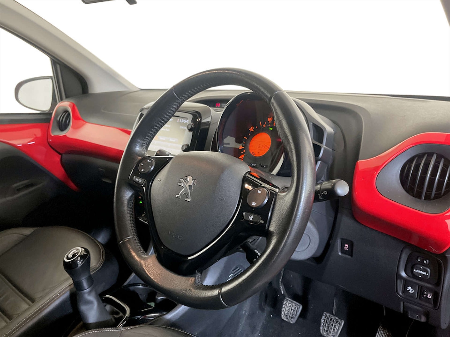 Used Peugeot 108 2016 for sale - 77185156: Photo 15