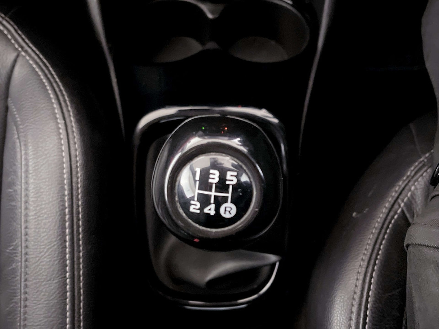 Used Peugeot 108 2016 for sale - 77185156: Photo 24