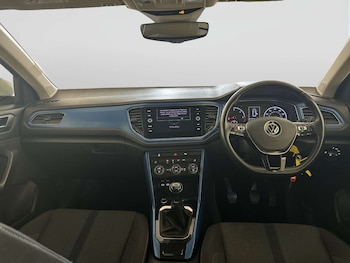 Used Volkswagen T-Roc 2021 for sale - 78310923: Photo