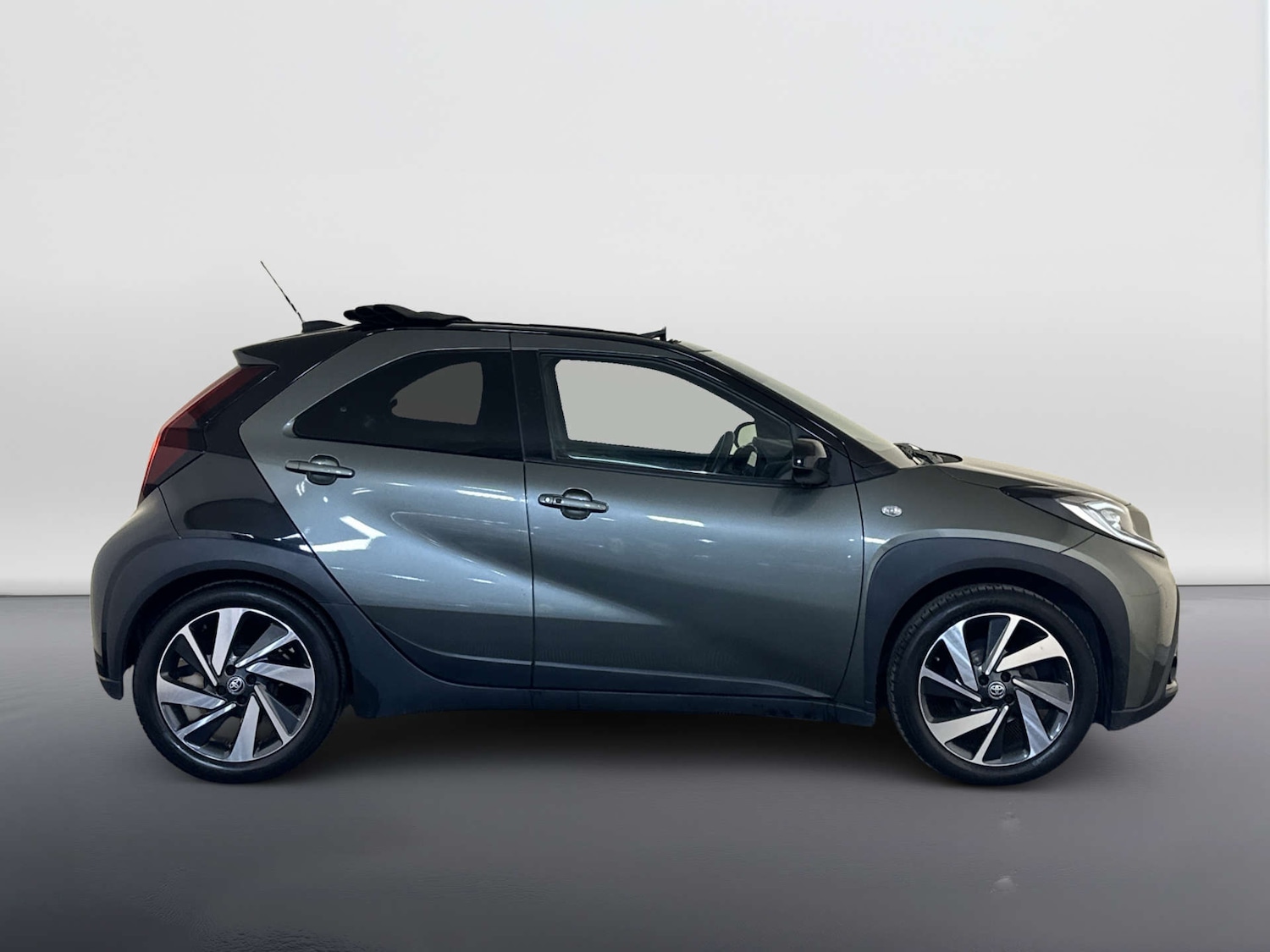 Used Toyota Aygo X 2022 for sale - 77850758: Photo 11