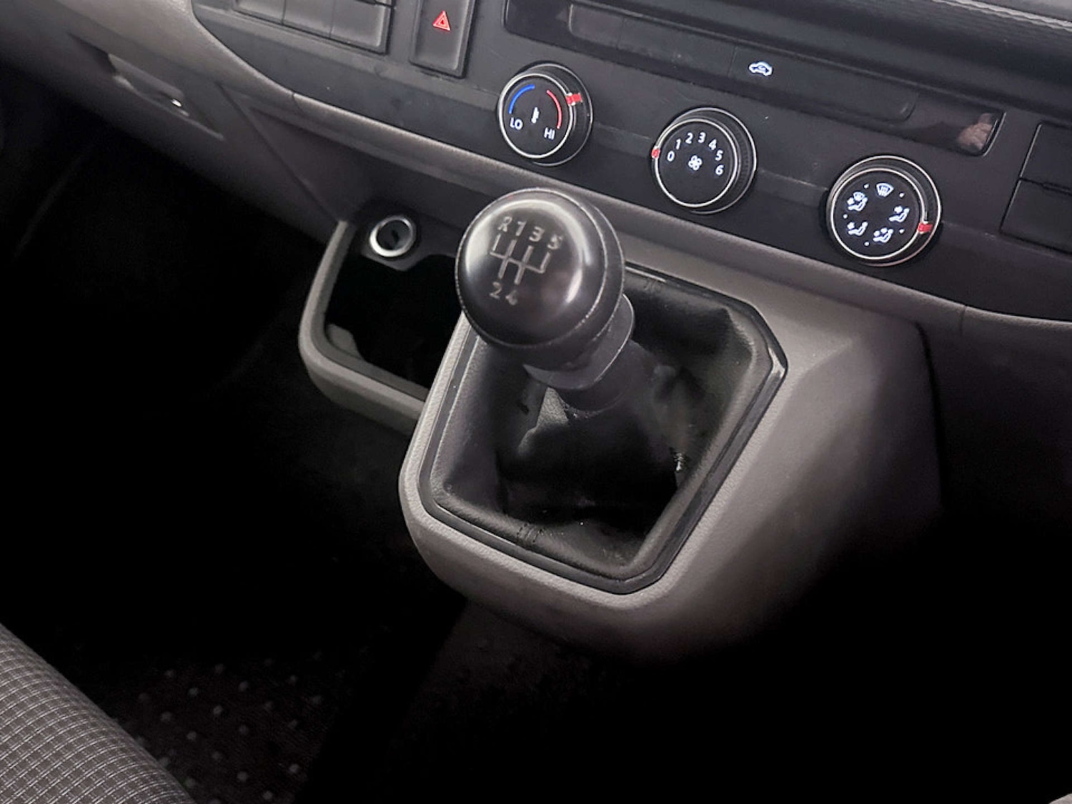 Used Volkswagen Transporter 2023 for sale - 77185318: Photo 25