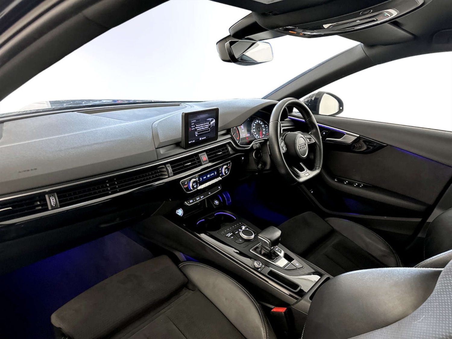 Used Audi A4 2017 for sale - 77650519: Photo 12