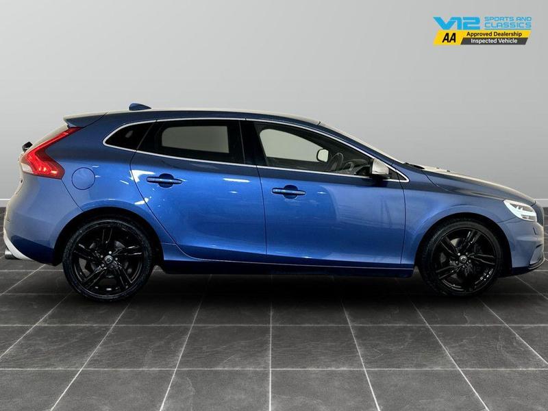 Used Volvo V40 2017 for sale - 76382155: Photo 11