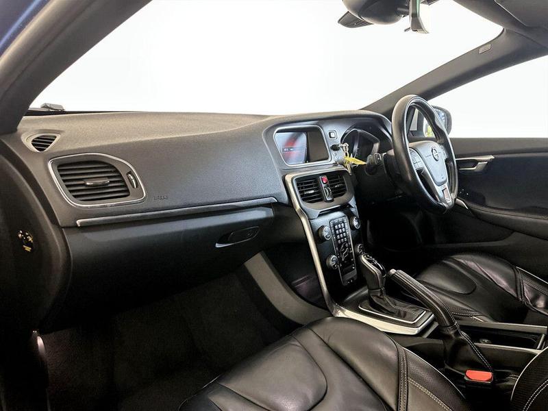 Used Volvo V40 2017 for sale - 76382155: Photo 12