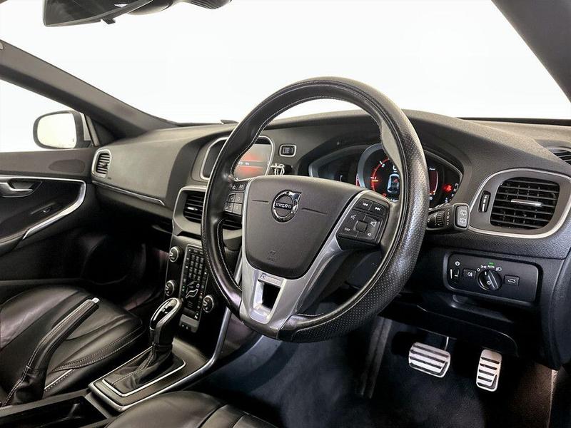 Used Volvo V40 2017 for sale - 76382155: Photo 14