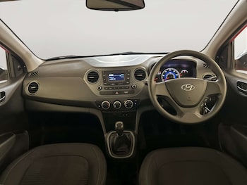 Used Hyundai i10 2018 for sale - 78738703: Photo